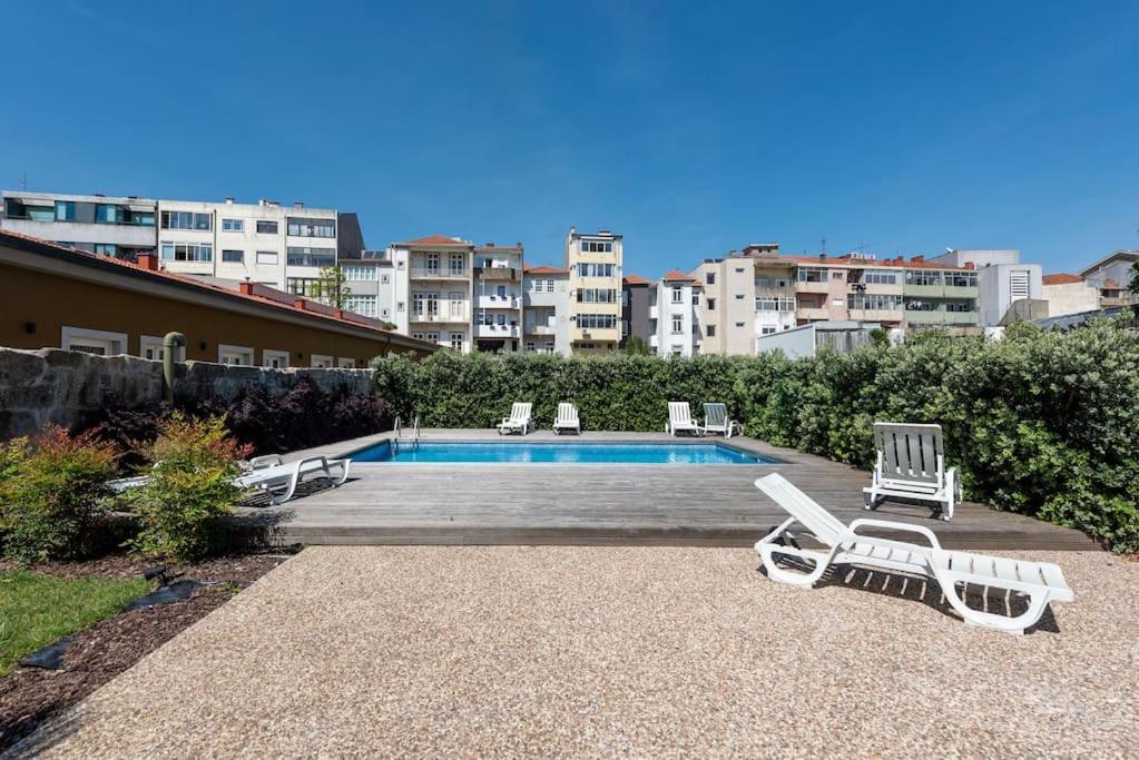 Chic Porto Hideaway: Pool & Garden Apartment Bagian luar foto